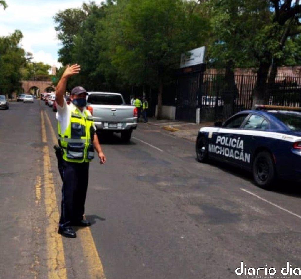 Cuatro 'normalistas' heridos tras embestir la Policía contra manifestantes en Michoacán