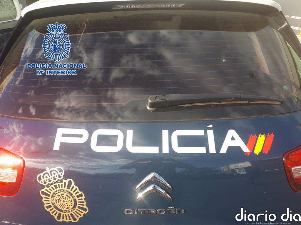 Detenida una pareja en Xirivella por dejar solo en casa a su hijo de 6 años que se encontraba subido al balcón