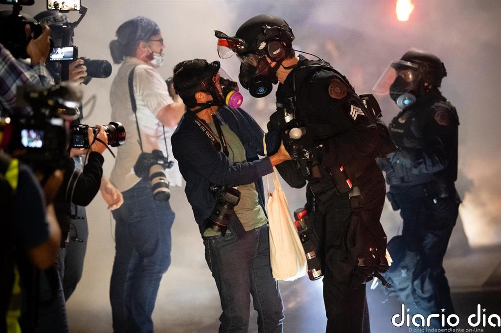 Detenidas más de 50 personas durante una nueva noche de protestas contra la violencia policial en Portland