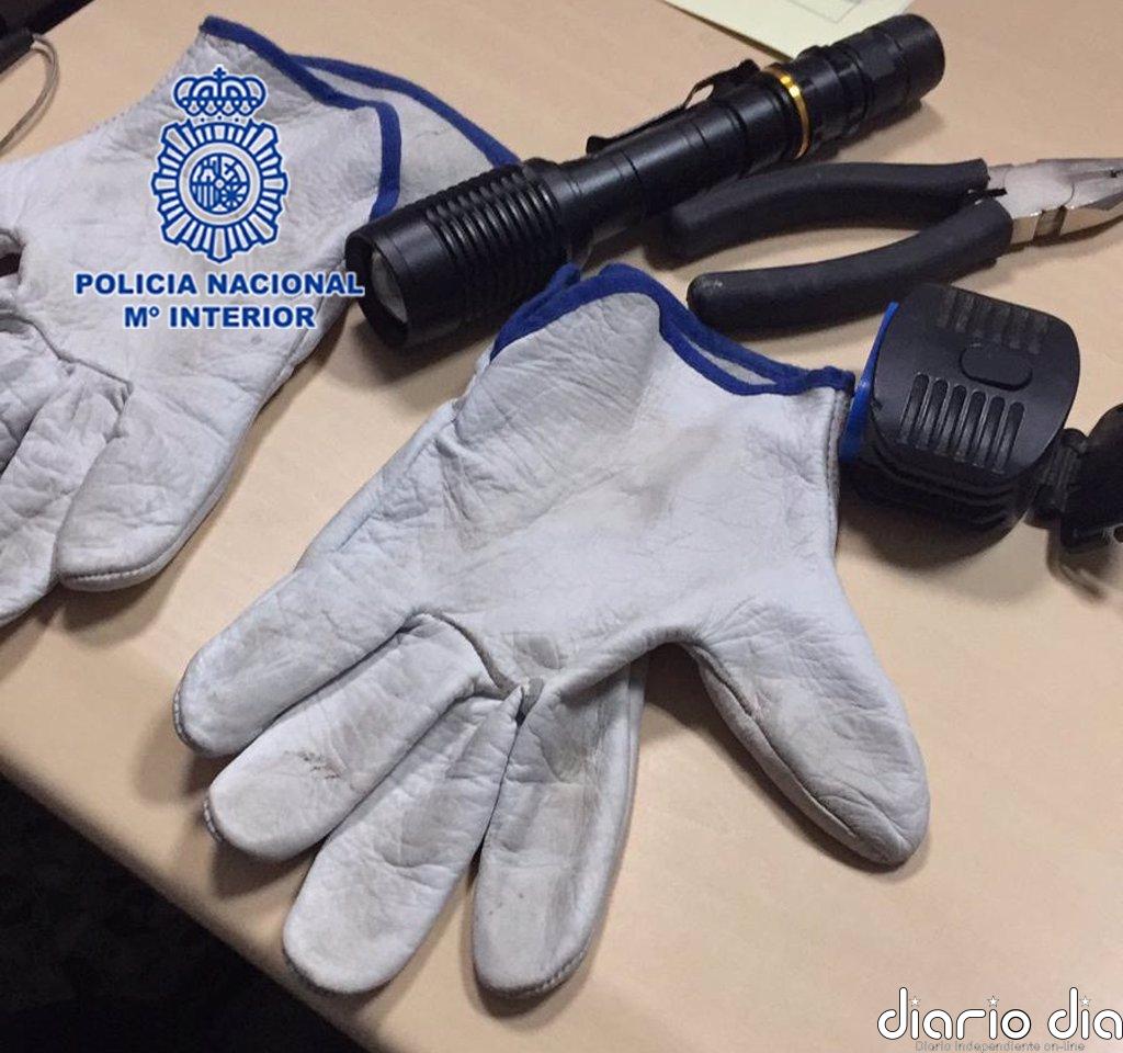 Detenido un hombre en Yecla por forzar presuntamente las cerraduras de un camión y robar en su interior