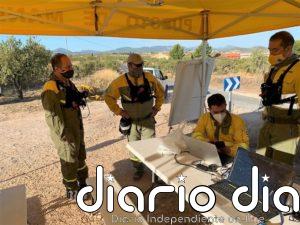 Efectivos de Infomur trabajan para extinguir el incendio de la Sierra de la Silla, ya estabilizado