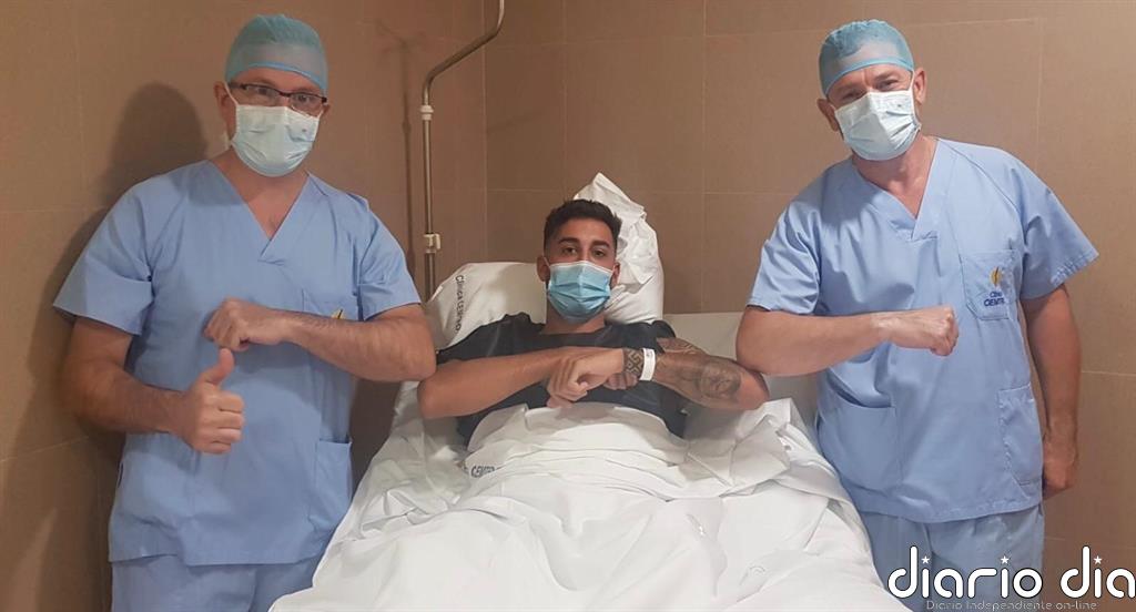 El bético Víctor Camarasa, intervenido en la rodilla derecha