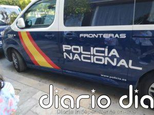 Apedrean a patrullas de la Policía al acudir a disolver una aglomeración de jóvenes en Melilla durante el toque de queda