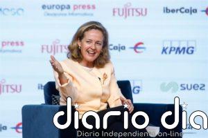 Calviño destaca que los datos del PIB son una buena base para la reactivación, pero sigue la incertidumbre