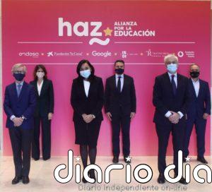 Celaá celebra que grandes empresas se impliquen en la educación: "Defendemos una escuela colaboradora con partners"