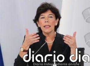 Celaá defiende obtener títulos de ESO y Bachiller con suspensos: "El sistema español es abusivo con las repeticiones"