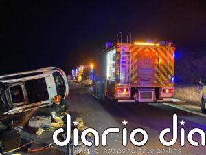 Cuatro heridos, uno de ellos crítico, en una colisión de dos turismos en Alcalá de Henares