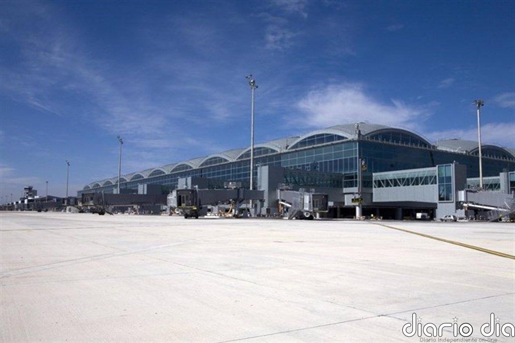 El Aeropuerto de Alicante-Elche llevará el nombre de Miguel Hernández