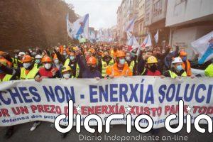 El comité de Alcoa espera el respaldo judicial para paralizar el ERE, pero exige una solución "política"