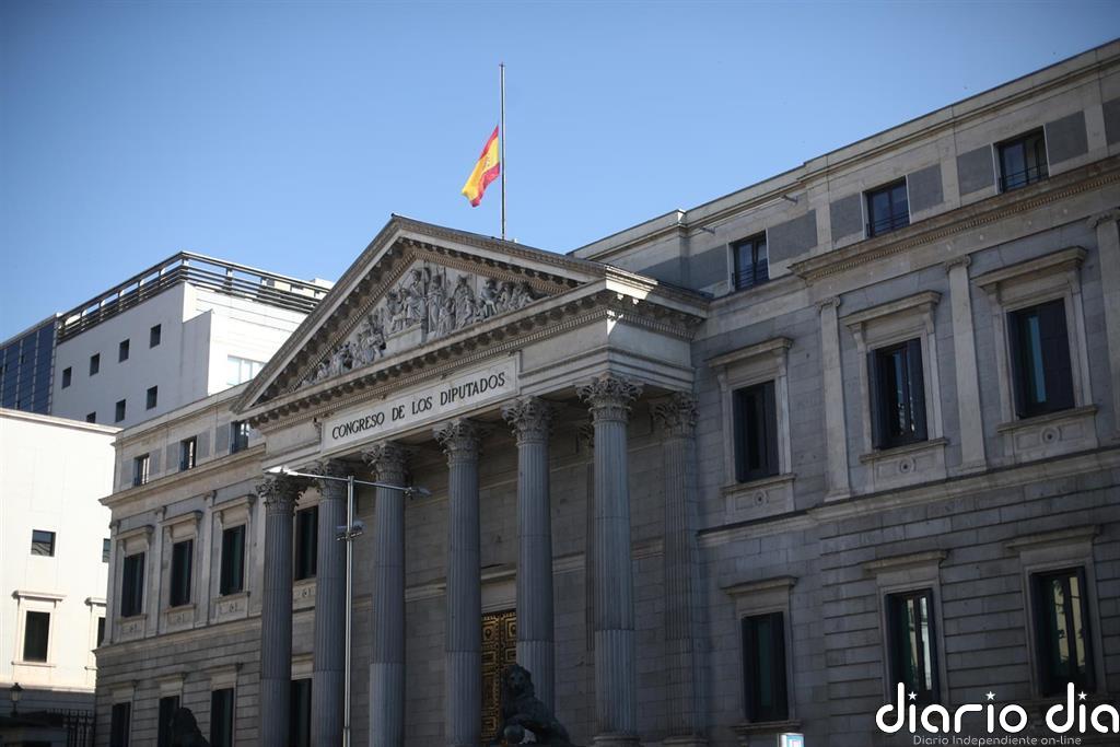 El Congreso exige un Plan estatal contra el ciberacoso y la violencia contra los menores en la red