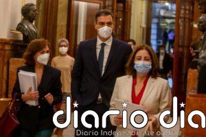 El Gobierno no reducirá el plazo de los confinamientos y acusa a Ayuso de actuar de forma calculada para crear confusión