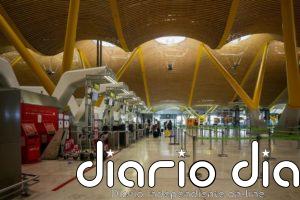 El Gobierno prohíbe los viajes desde Canadá y Túnez al reducir la UE la lista de países a los que abre la frontera