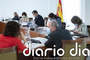 El Gobierno se aplica la subida de sueldo de los funcionarios que se negó a diputados y senadores