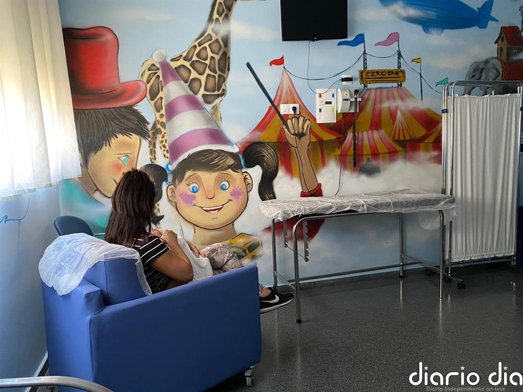 El Hospital de Guadix (Granada) recibe la donación de seis sillones-cama de la Fundación El Gancho Infantil