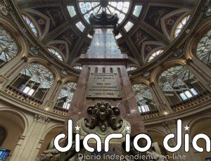 El Ibex 35 pincha al cierre y cae más de un 2%, hasta los 6