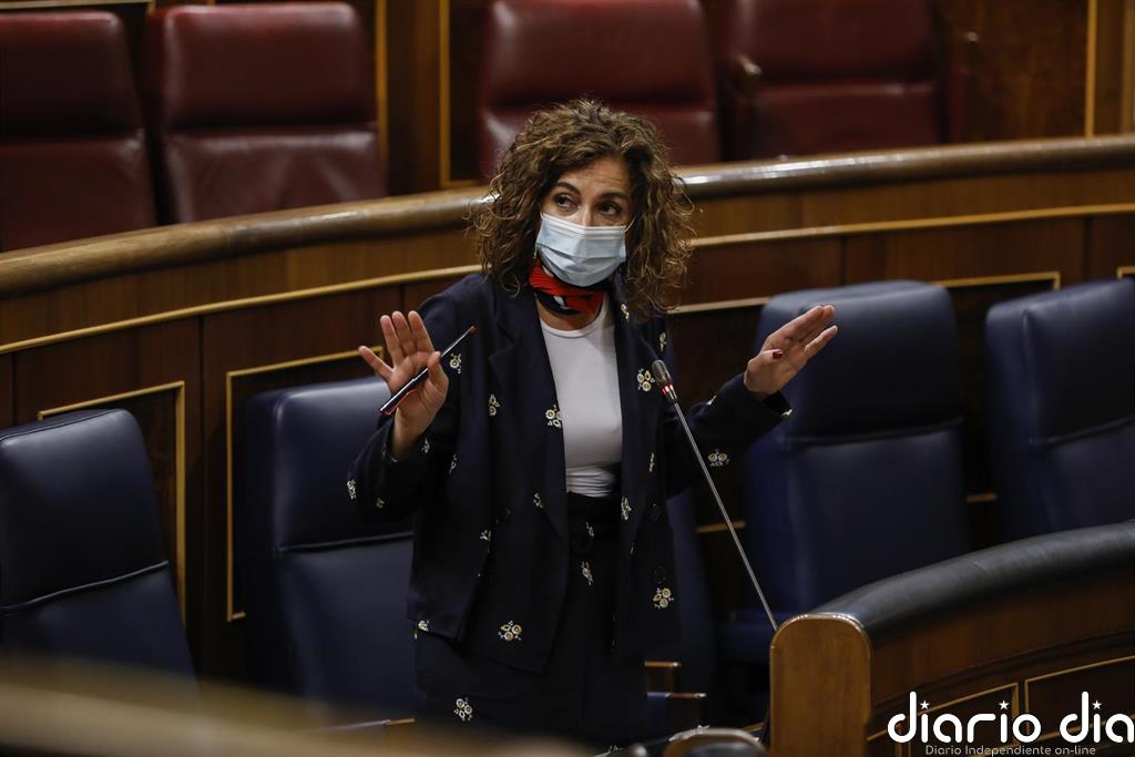 El PP exige a Montero presentar un plan de ajuste y la ministra ve "desfasado" su "discurso austericida"