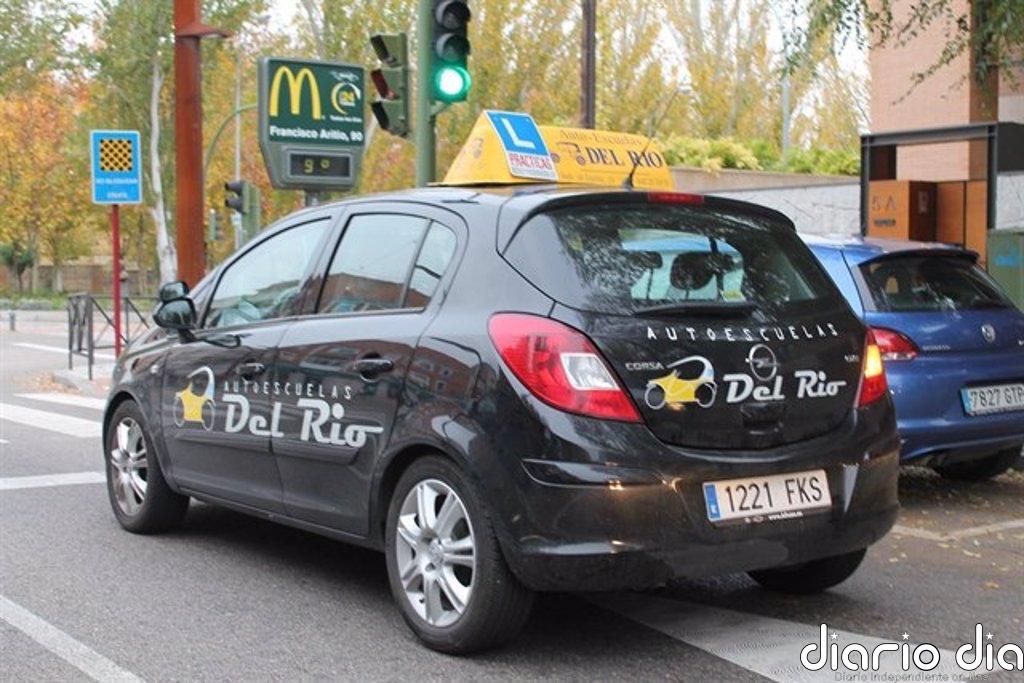 Elegir una autoescuela u otra puede suponer un ahorro de más de 200 euros, según un estudio de Irache