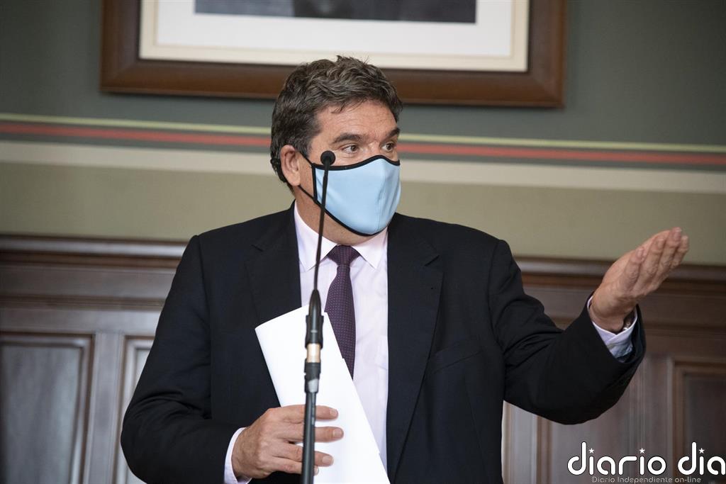 Escrivá asegura que el déficit de la Seguridad Social se cerrará a finales de la legislatura