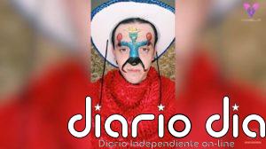 Este hombre hace que los personajes pintados en su cara cobren vida utilizando sus expresiones para hacerlos bailar