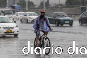 Filipinas se prepara para enfrentarse al peor tifón desde 2013 y evacúa a cientos de miles de personas