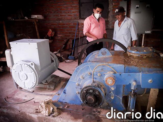Hidroelectricidad comunitaria ilumina caseríos salvadoreños