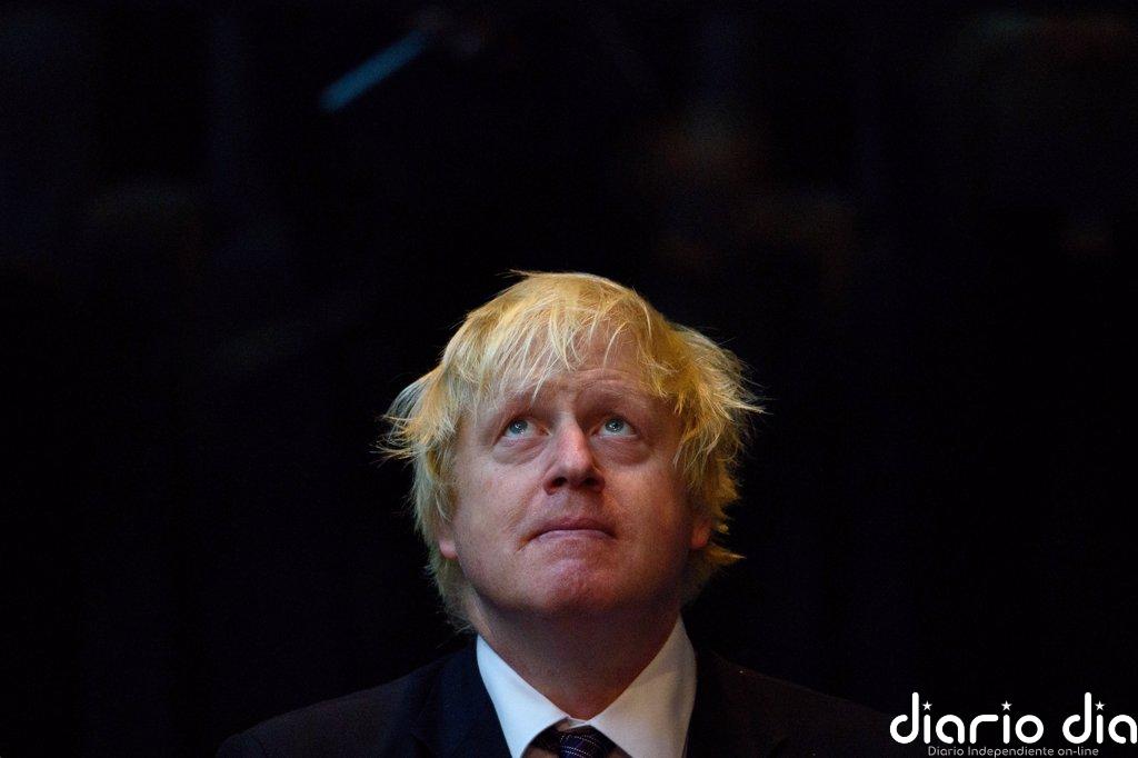 Inglaterra anuncia un confinamiento de un mes