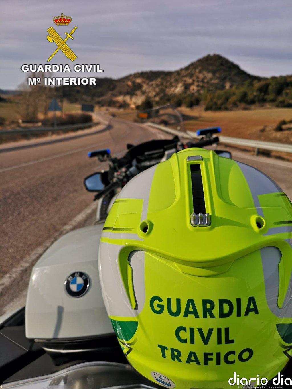 Investigado por grabarse conduciendo a 182 kilómetros por hora en una carretera de 90 en Guadalajara