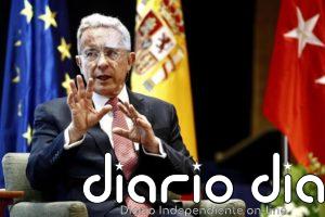 La Fiscalía de Colombia ratificará la acusación de soborno contra el abogado del expresidente Uribe