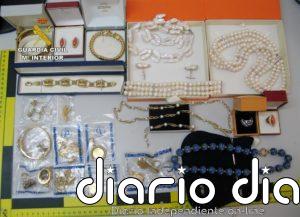 La Guardia Civil desmantela en Águilas un grupo criminal dedicado a la venta de joyas robadas
