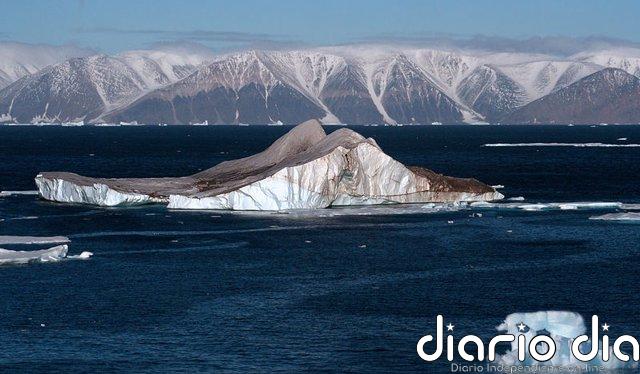 La pérdida de hielo por el calentamiento produce más deshielo