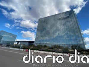 Las acciones de Telefónica caen más de un 5% en bolsa y se alejan de los tres euros