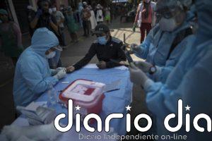Perú suma 830 contagios de COVID-19 y sobrepasa los 897