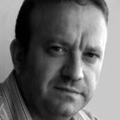 El autor, Juan Luis Manfredi