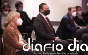 Ábalos avisa a Felipe González de las alabanzas de la derecha: Son los que "trataron de llevarle a la cárcel"