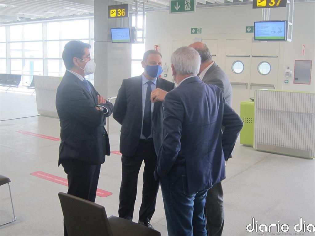 Ábalos confía en que la PCR negativa a los viajeros ayude a la recuperación turística en Canarias