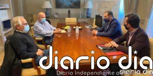 Ábalos traslada a los sindicatos la prioridad del transporte de cara a la recuperación económica