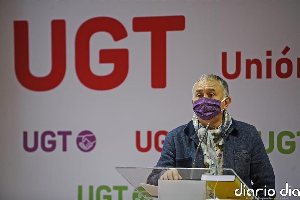 Álvarez (UGT) ve "impropias" de un gobernador las declaraciones de Cos sobre la subida de sueldos y pensiones
