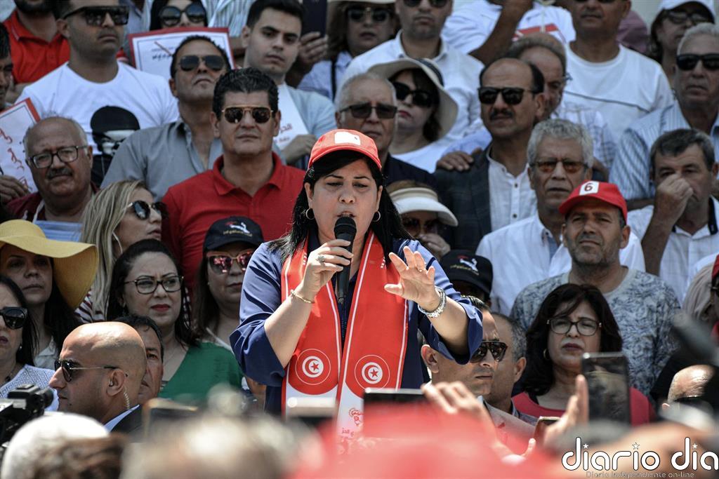 Amnistía denuncia que la libertad de expresión corre peligro en Túnez por sus leyes "desfasadas y represivas"