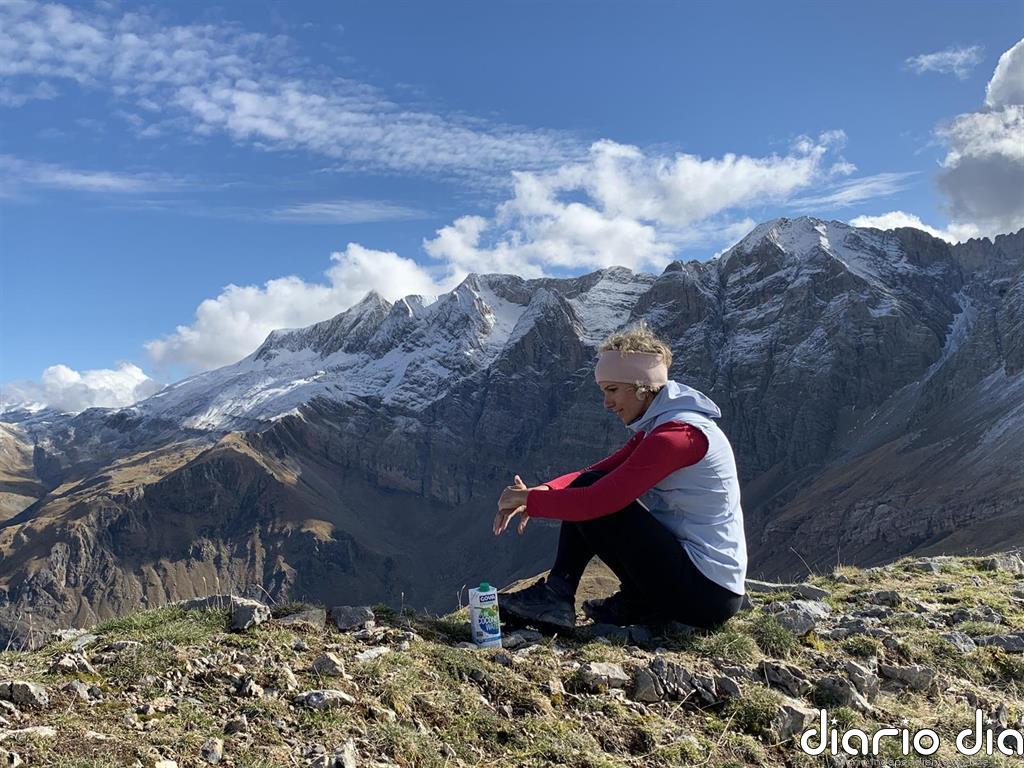 Ana Salvador, una de las mejores feeriders del mundo, afirma que vivir en Biescas, rodea de montañas le inspira cada día