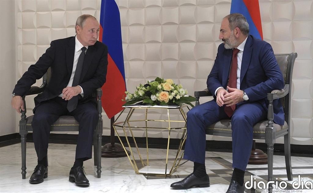 Armenia anuncia un acuerdo con Rusia y Azerbaiyán para un cuarto alto el fuego en Nagorno Karabaj