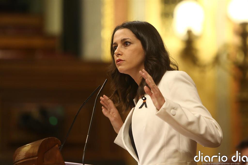 Arrimadas pide a Sánchez que escuche menos a Iglesias y elija la "lealtad" de Cs para pactar los PGE