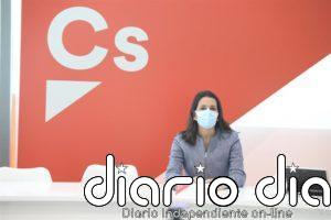 Arrimadas pide al Gobierno que vaya a Bruselas a liderar una respuesta a la crisis migratoria en Canarias