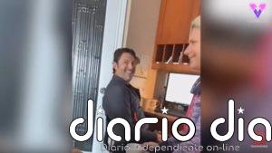 Así reacciona este padre cuando su hija le cuenta un clásico "chiste de padre"