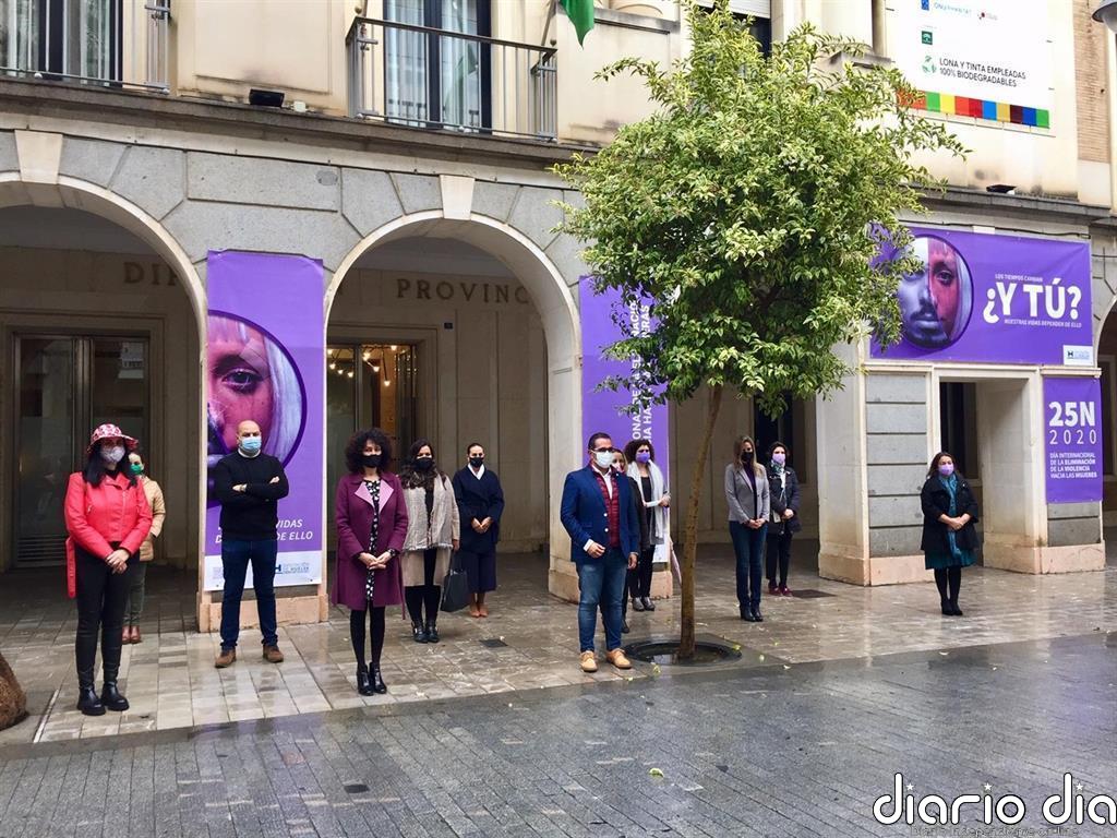 Autoridades de Huelva se unen para rechazar la violencia de género e impulsan acciones para concienciar sobre el 25N