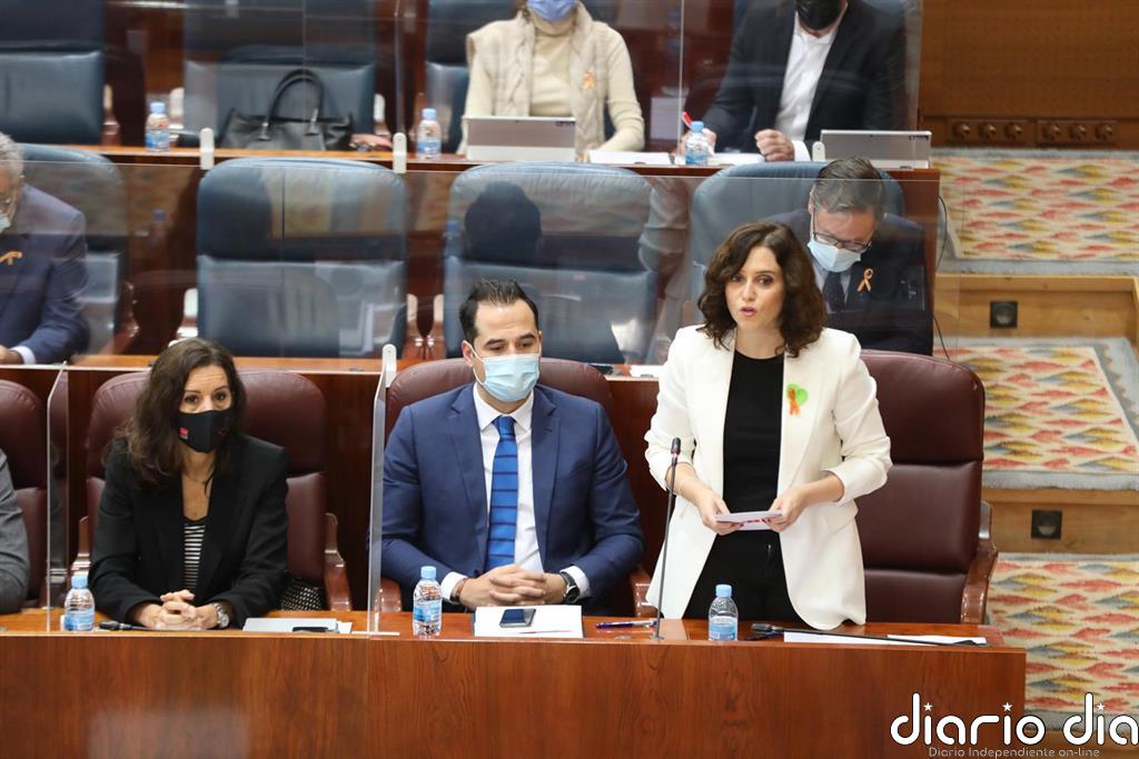 Ayuso carga con la "mezquina" 'Ley Celaá' porque es "liberticida" y busca igualar a "la baja"