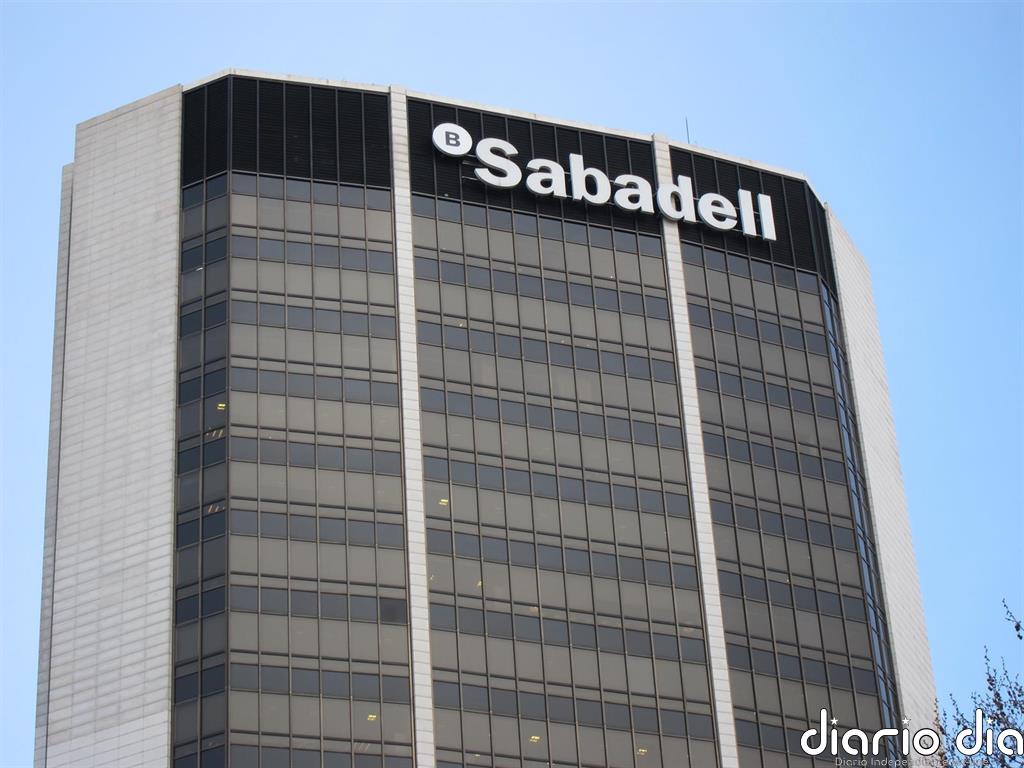 Banco Sabadell vuelve a negociar con sindicatos para "acelerar la hoja de ruta para ganar eficiencia"