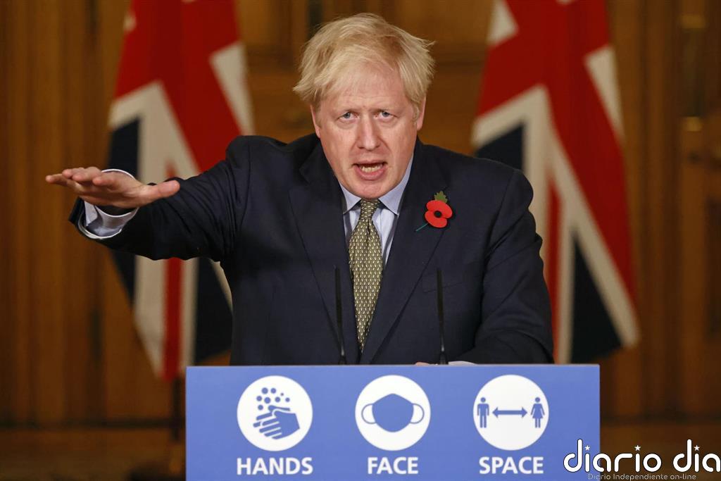 Boris Johnson se muestra precavido y descarta por el momento la vacuna de Pfizer como solución a la pandemia