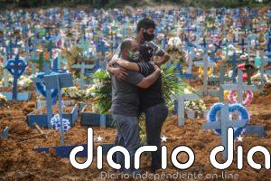 Brasil suma casi mil muertes en el último día y supera ya las 164