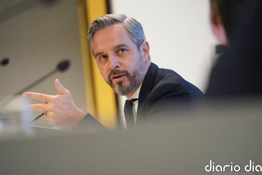 Bravo esgrime que Junta "debe crear fórmula ad hoc" para Abengoa y admite cautela tras caer el consejo de administración
