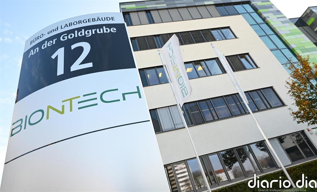 Bruselas aprueba el acuerdo con Pfizer y Biontech para comprar hasta 300 millones de dosis de su vacuna